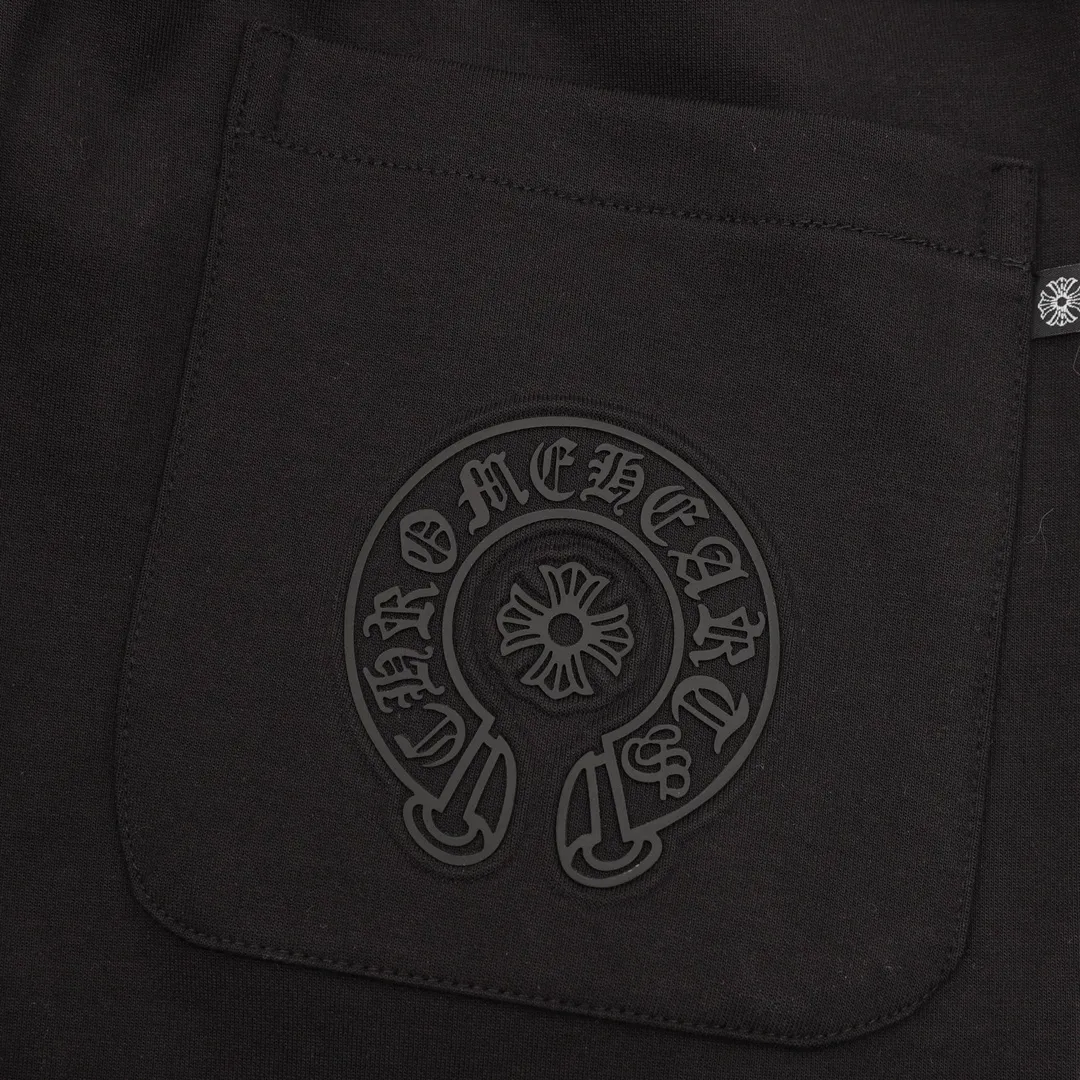 🅿️290 Chrome Hearts/Chrome Hearts cross-patch embroidered shorts. Original purchased from Hong Kong National Specialty Co., Ltd. 8700. The fabric is made of 330 grams of cotton, soft and comfortable to the touch. Garment washing process, imported TAJIMA machine positioning embroidery, custom sterling silver curved buckles, pure hand stitching, customized accessories. Products from large factories test workmanship. The upper body is comfortable and natural. Compare workmanship details to counters. Instant sale of market version. Size: S-L